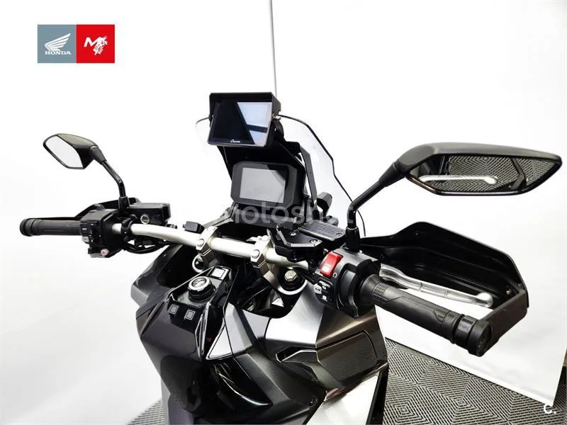 Honda X-ADV - Vista 8