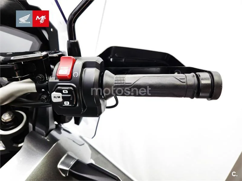 Honda X-ADV - Vista 10