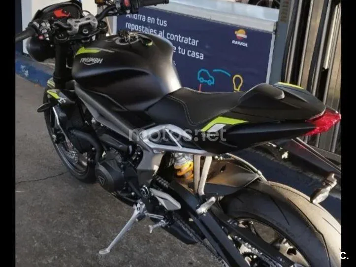 Triumph Street Triple 765 - Vista 10