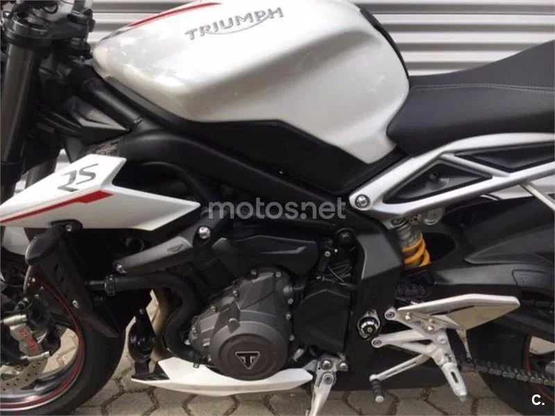 Triumph Street Triple 7000 € 2018 Madrid - 2