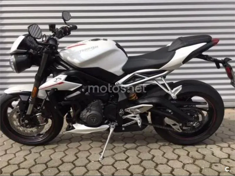 Triumph Street Triple - Vista 3