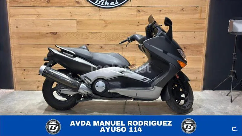 Yamaha TMAX 500 2000 € 2002 Zaragoza - 1