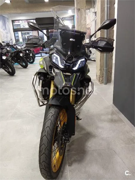 Voge 900 DSX – Vista 6
