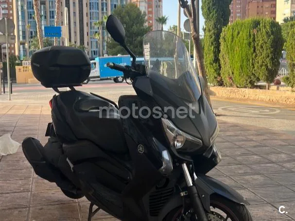 Yamaha XMAX 400 - Vista 3