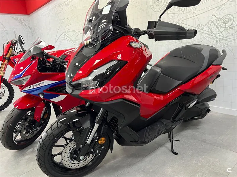 Honda ADV350 - Vista 4