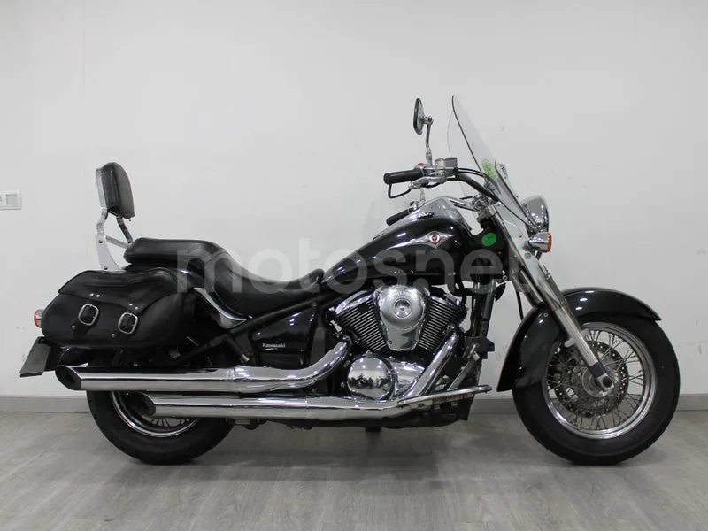 Kawasaki VN900 Classic - Vista 3