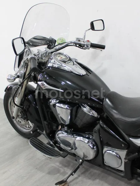 Kawasaki VN900 Classic - Vista 5