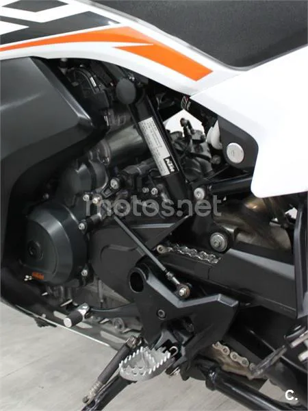 KTM 790 – Vista 9