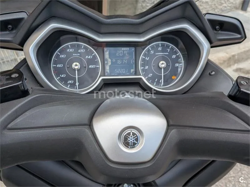 Yamaha XMAX 300 - Vista 6
