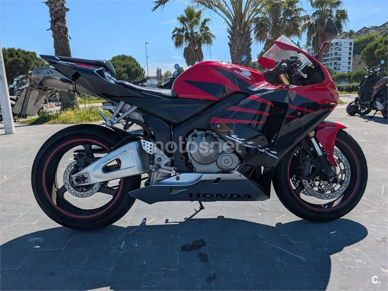Honda CBR600RR - Vista 3
