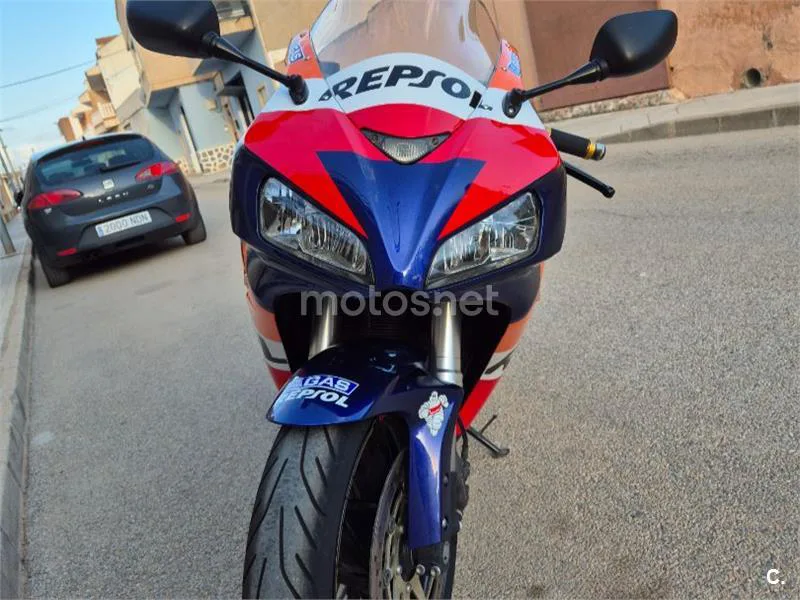 Honda CBR1000RR Fireblade - Vista 3