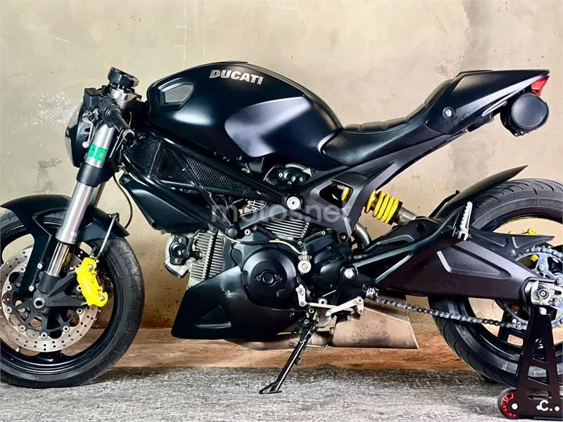 Ducati Monster 696 - Vista 6
