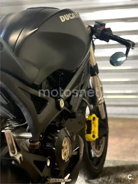 Ducati Monster 696 - Vista 8