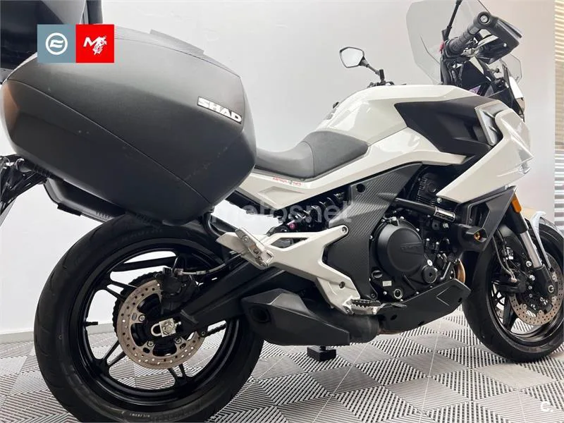 CFMOTO 700MT - Vista 5