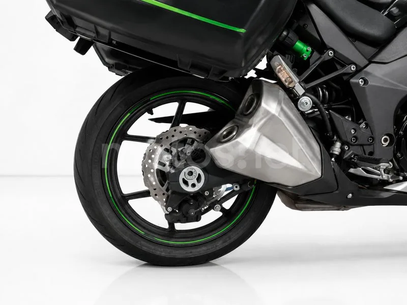 Kawasaki Z1000 SX - Vista 9