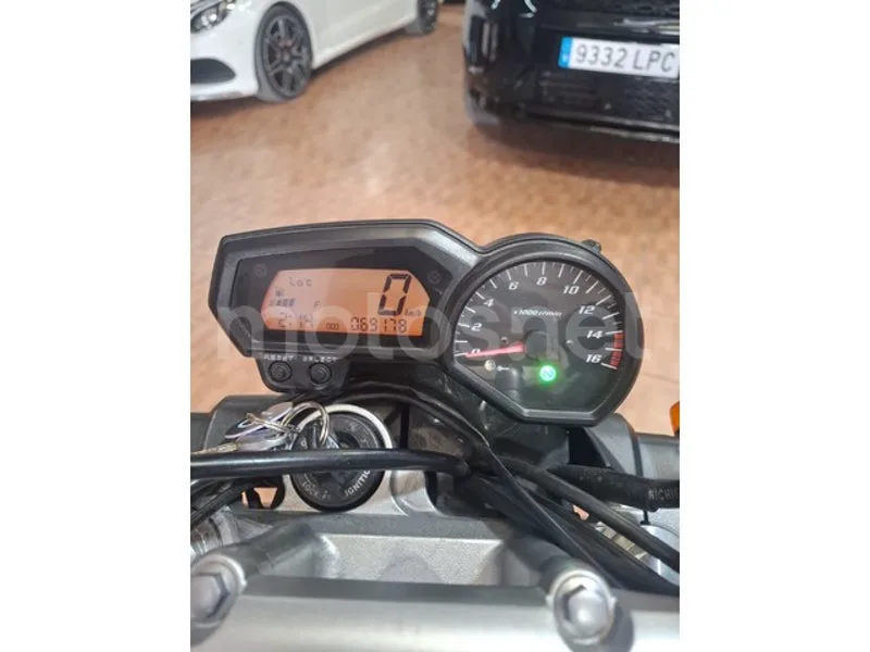 Yamaha FZ6 - Vista 13