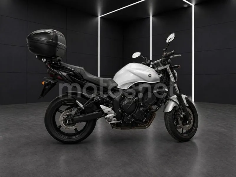 Yamaha FZ6 - Vista 6