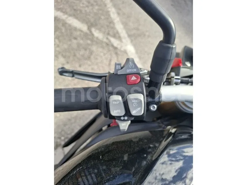BMW S 1000 R - Vista 11
