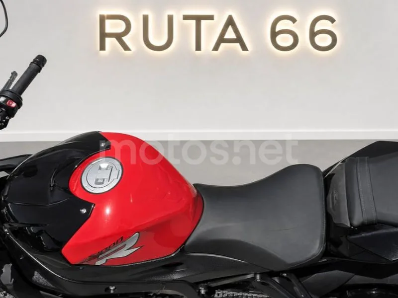BMW S 1000 R - Vista 7