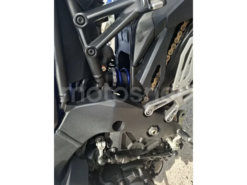 Yamaha MT-10 - Vista 13