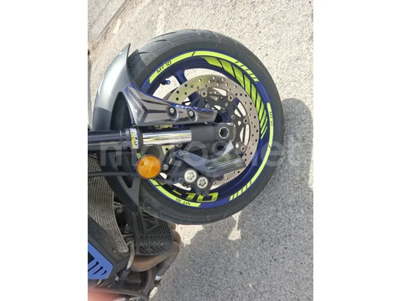 Yamaha MT-10 - Vista 17
