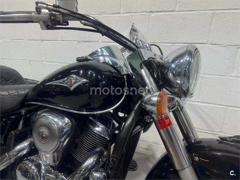 Kawasaki VN900 Classic - Vista 13