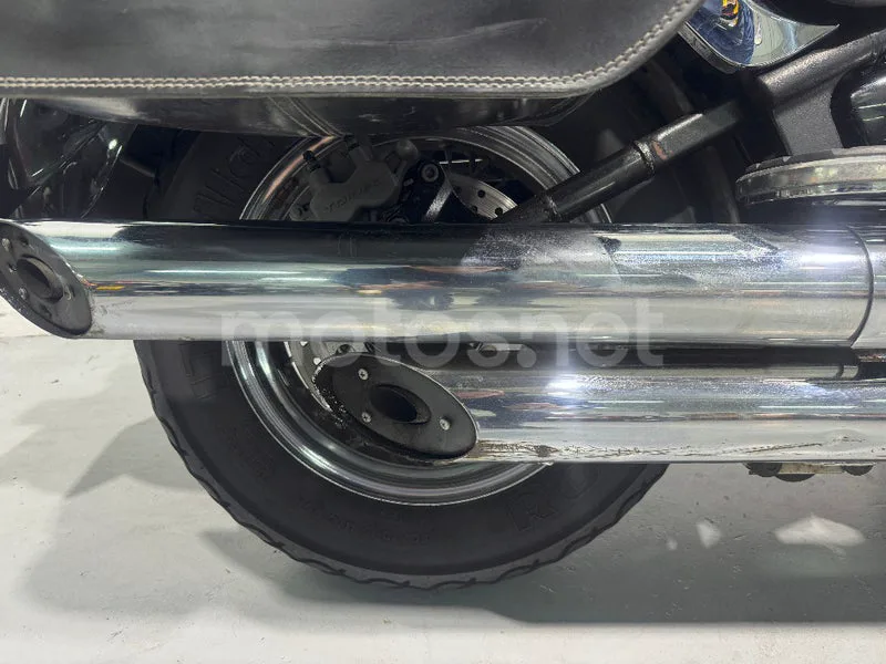 Kawasaki VN900 Classic - Vista 18