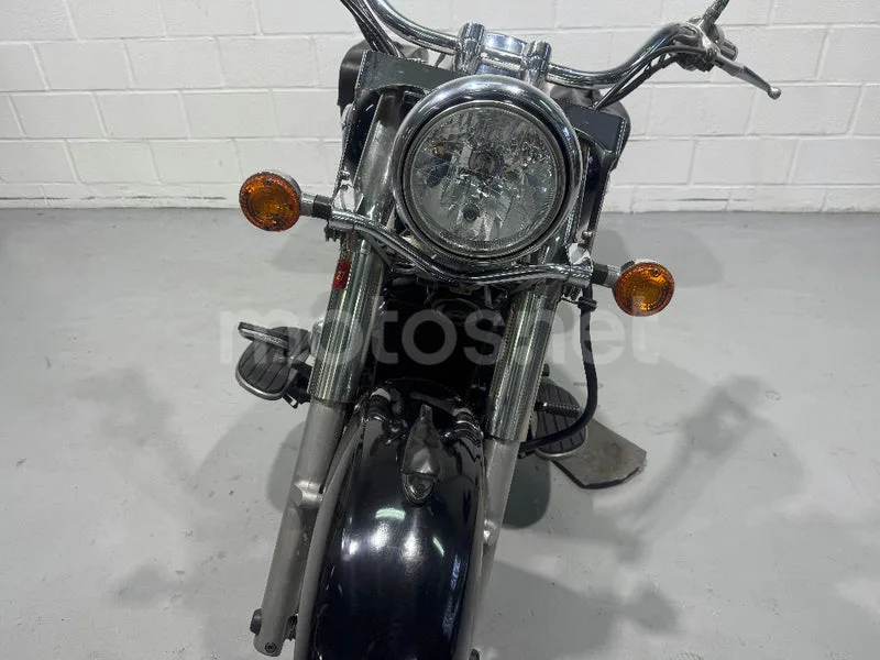 Kawasaki VN900 Classic - Vista 19