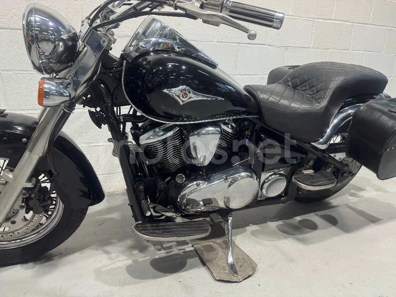 Kawasaki VN900 Classic - Vista 24