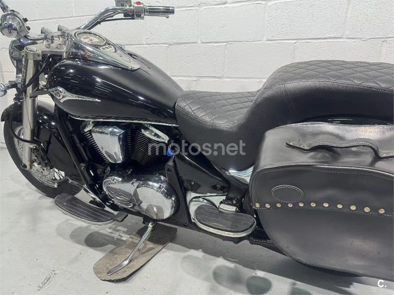 Kawasaki VN900 Classic - Vista 25