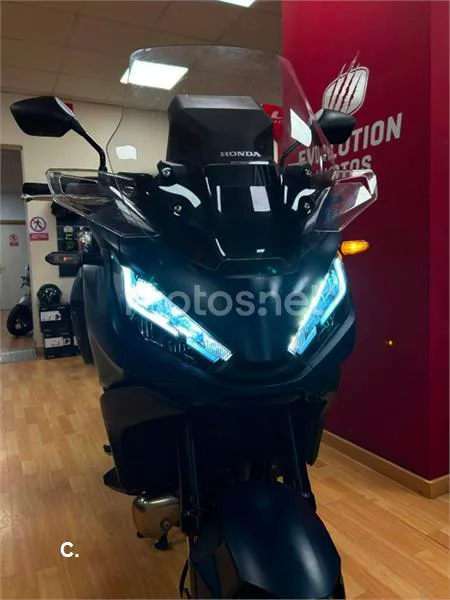 Honda NT1100 - Vista 12