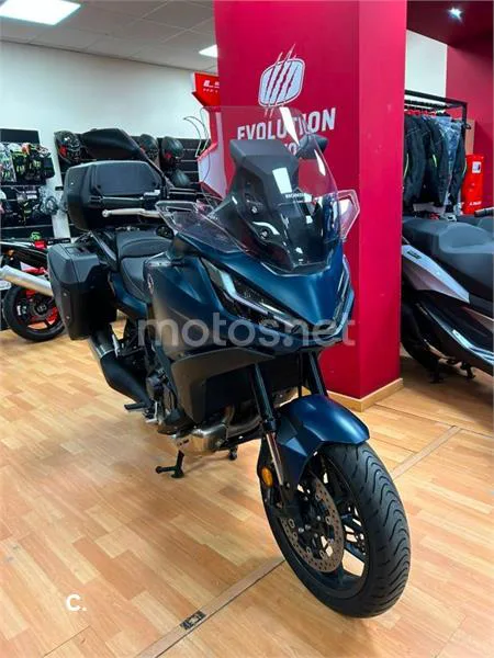 Honda NT1100 - Vista 5