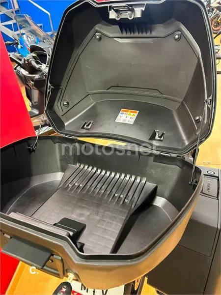 Honda NT1100 - Vista 9