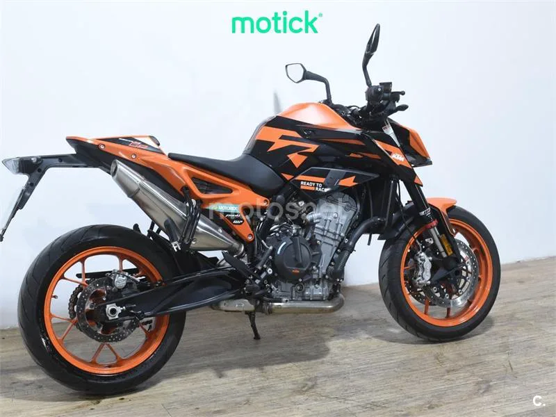 KTM 890 – Vista 10