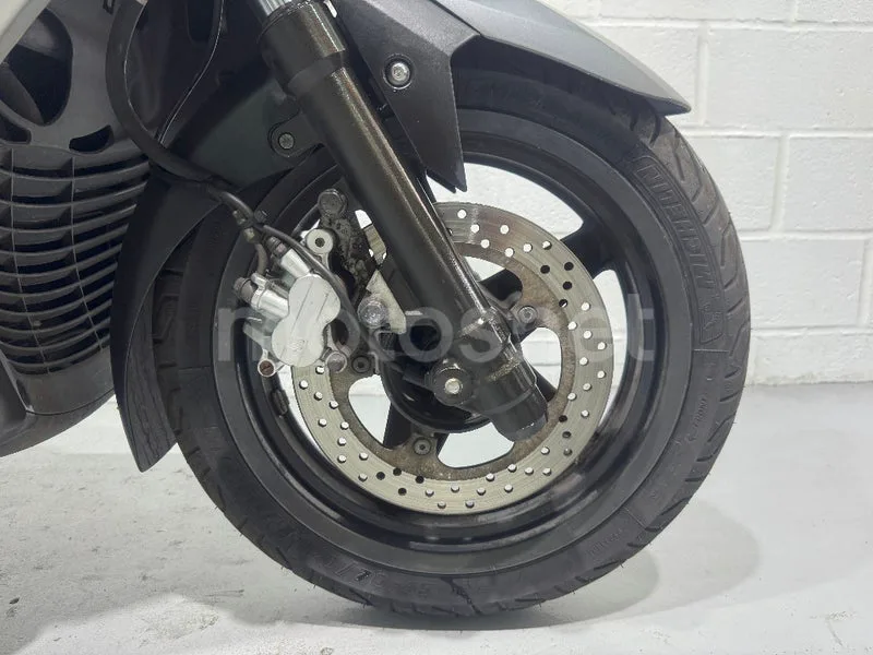 Yamaha XMAX 125 - Vista 12