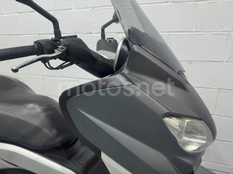Yamaha XMAX 125 - Vista 13