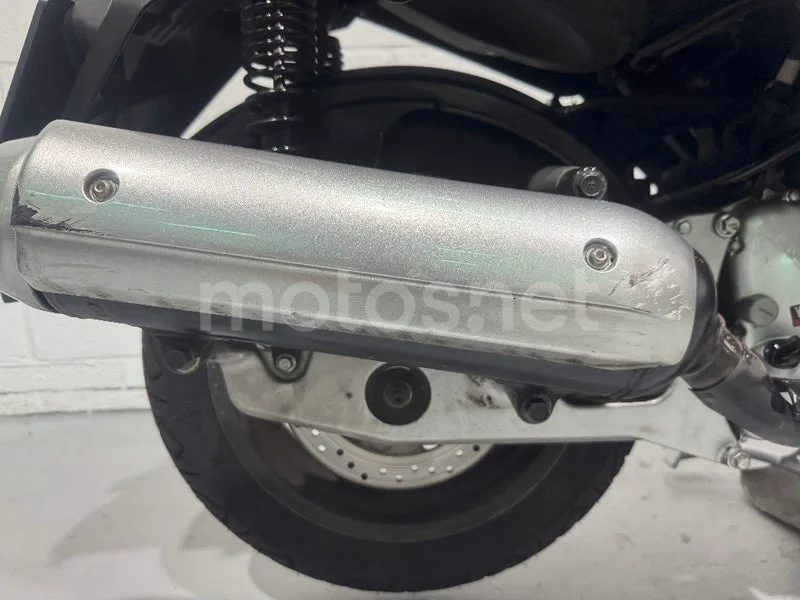 Yamaha XMAX 125 - Vista 18