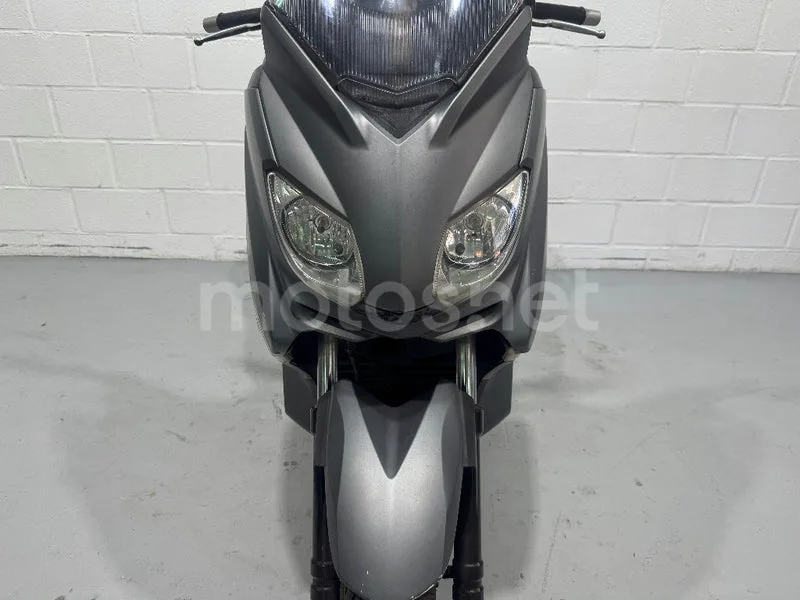 Yamaha XMAX 125 - Vista 19