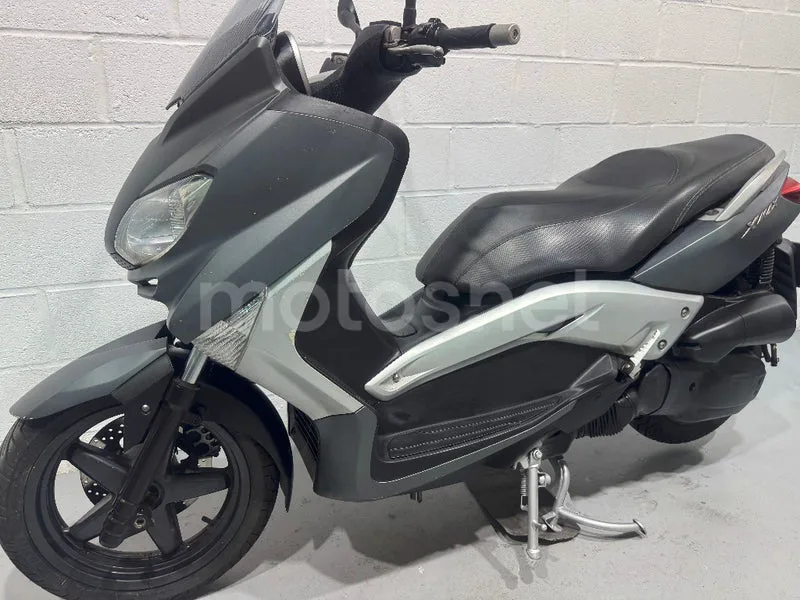 Yamaha XMAX 125 - Vista 24