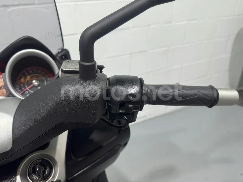 Yamaha XMAX 125 - Vista 28