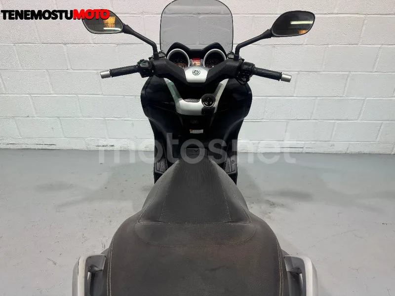 Yamaha XMAX 125 - Vista 9