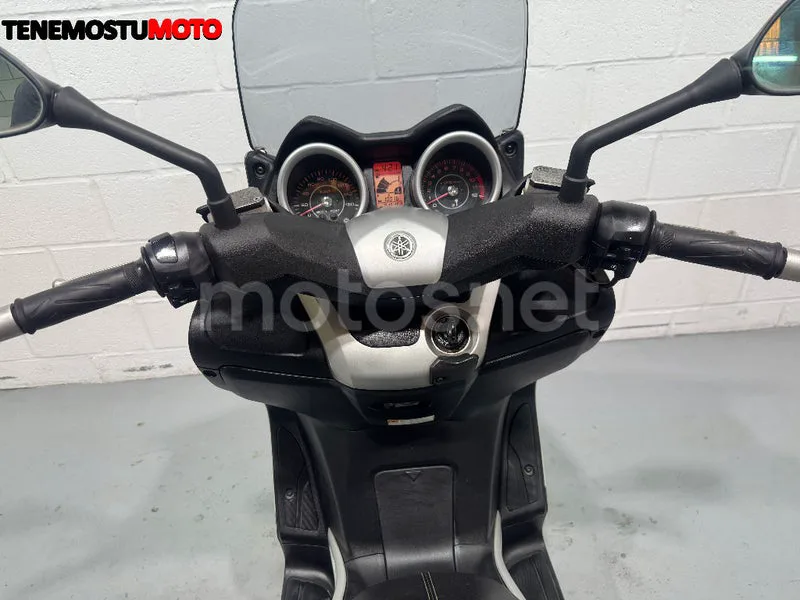 Yamaha XMAX 125 - Vista 10