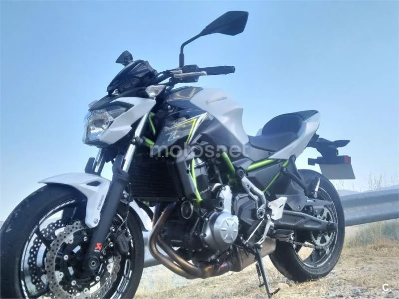 Kawasaki Z650 - Vista 3