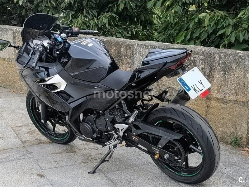 Kawasaki Ninja 400 - Vista 3