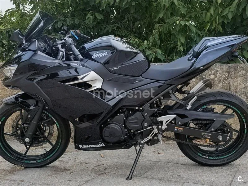 Kawasaki Ninja 400 - Vista 4