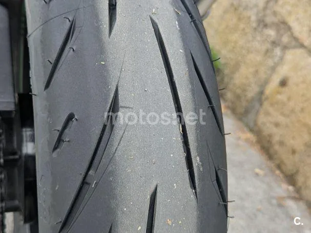 Kawasaki Ninja 400 - Vista 8