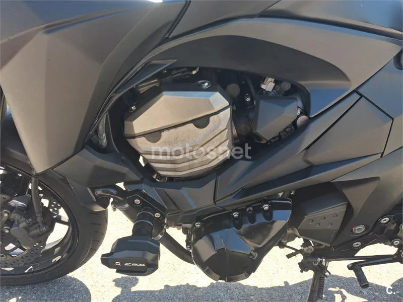 Kawasaki Z800 - Vista 11