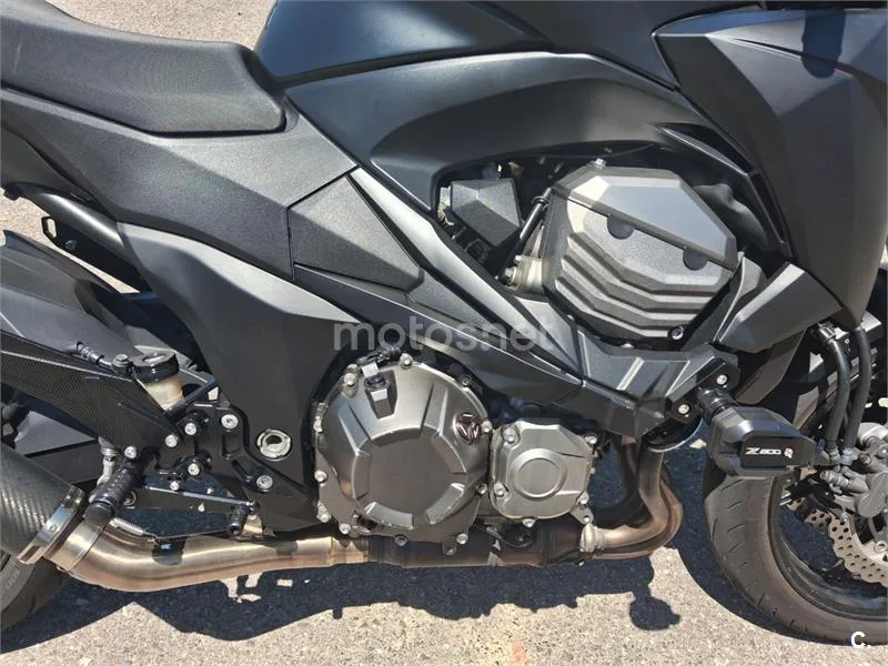 Kawasaki Z800 - Vista 14