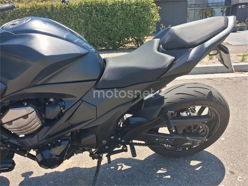Kawasaki Z800 - Vista 10