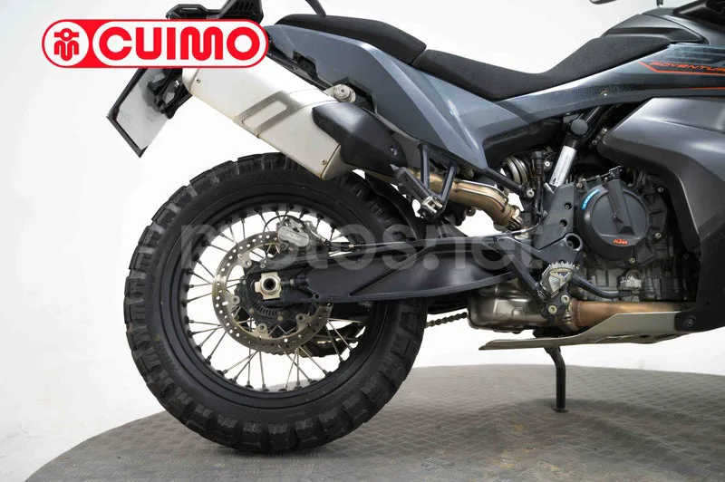 KTM 890 – Vista 16